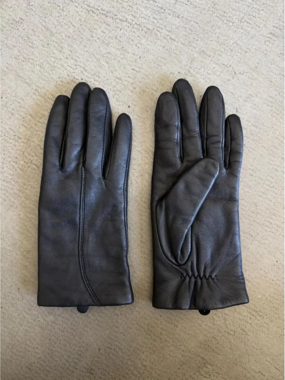 Thinsulate Insulation / Soft Lined Classic Leather Gloves